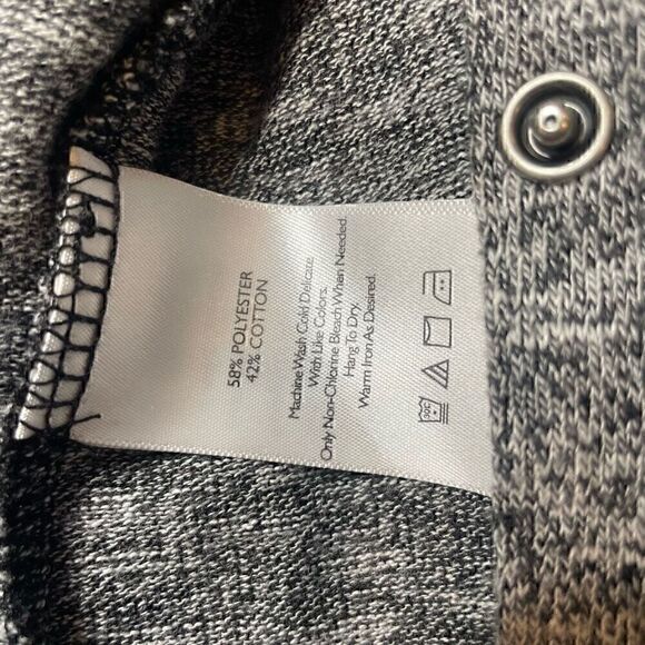 Eddie Bauer Sweater Womens Size XS Gray Wrap Shawl Snaps Long Sleeve - Picture 6 of 10